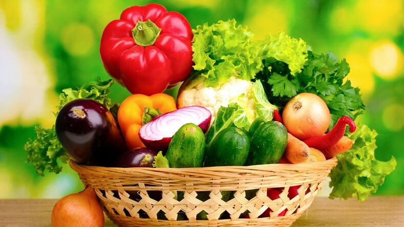 在六瓣饮食中，一天最多可以吃 1. 5 公斤蔬菜